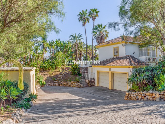 8 Sovrums Villa i Mijas