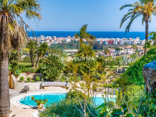 8 Sovrums Villa i Mijas