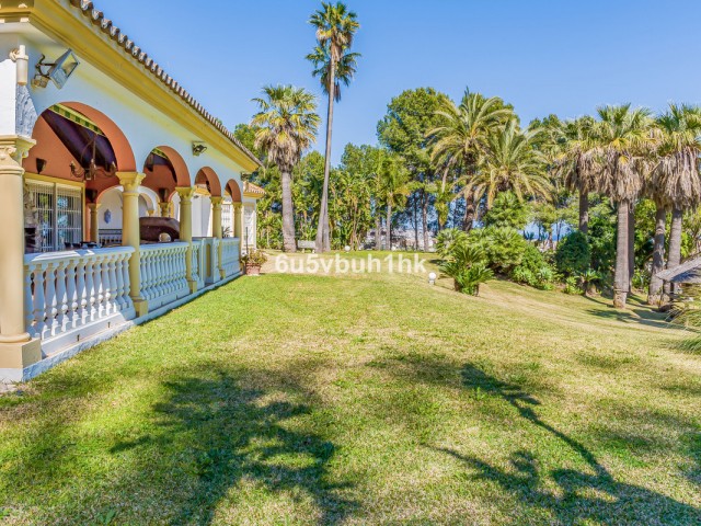 8 Sovrums Villa i Mijas