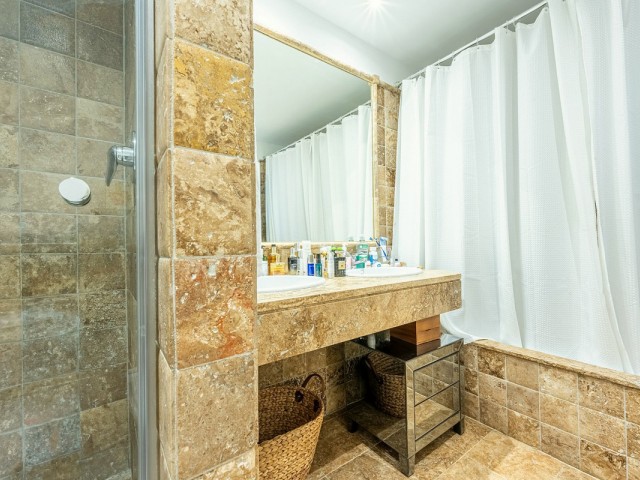 2 Schlafzimmer Apartment in Estepona