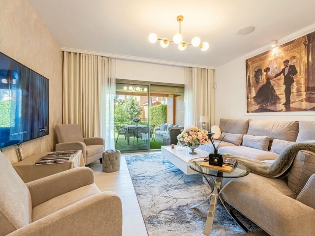 2 Schlafzimmer Apartment in Estepona