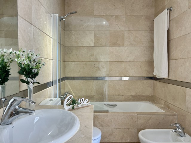 3 Makuuhuoneen Rivitalo San Roque Club