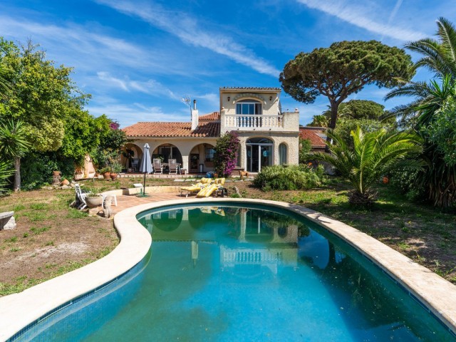 4 Makuuhuoneen Huvila Marbesa