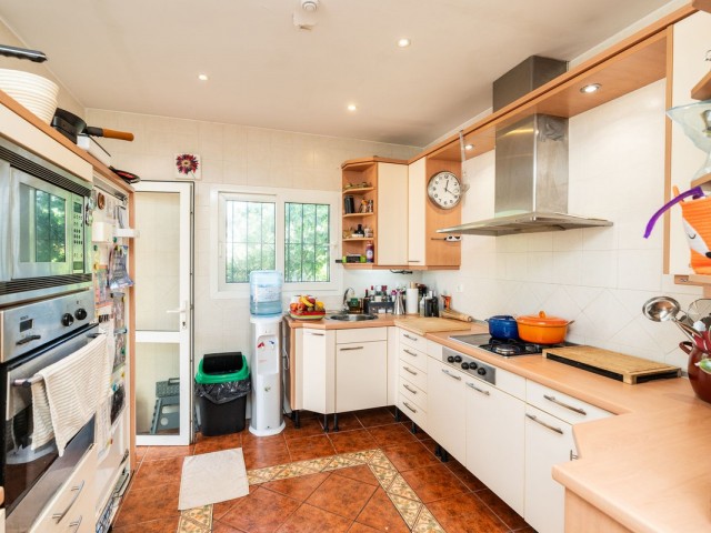 4 Makuuhuoneen Huvila Marbesa