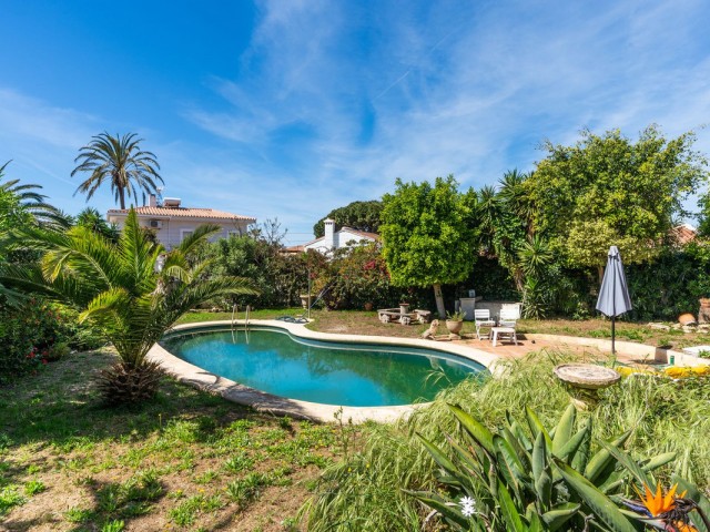 4 Makuuhuoneen Huvila Marbesa