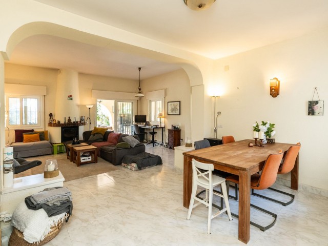 4 Makuuhuoneen Huvila Marbesa