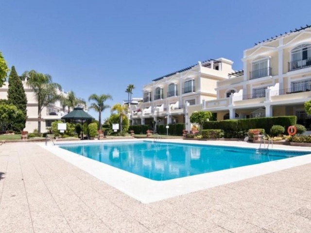 3 Schlafzimmer Apartment in Nueva Andalucía