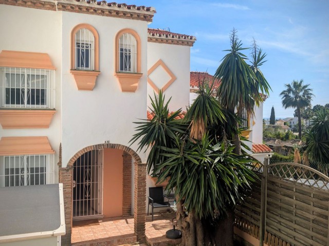 2 Bedrooms Townhouse in Calahonda