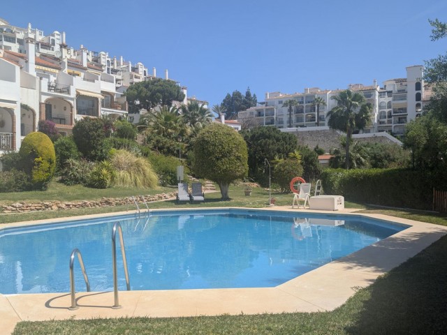 2 Bedrooms Townhouse in Calahonda