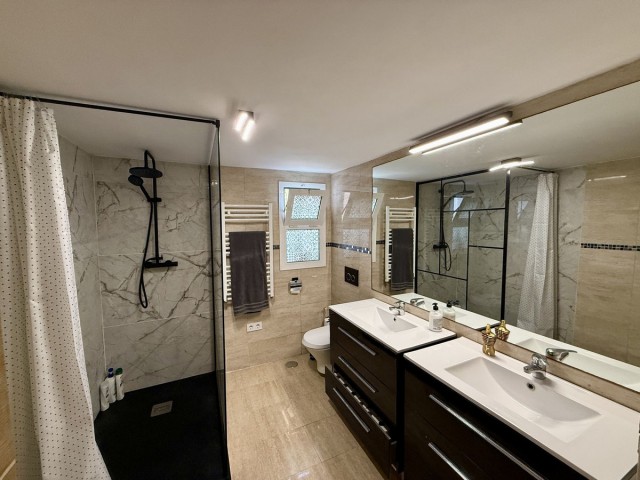 2 Bedrooms Townhouse in Calahonda