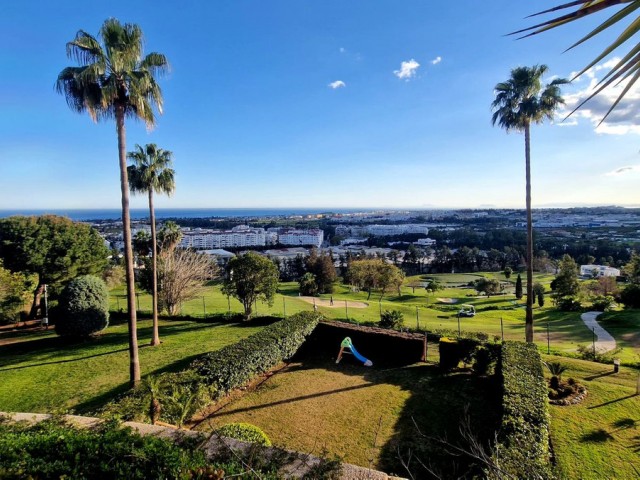 4 Bedrooms Apartment in Marbella