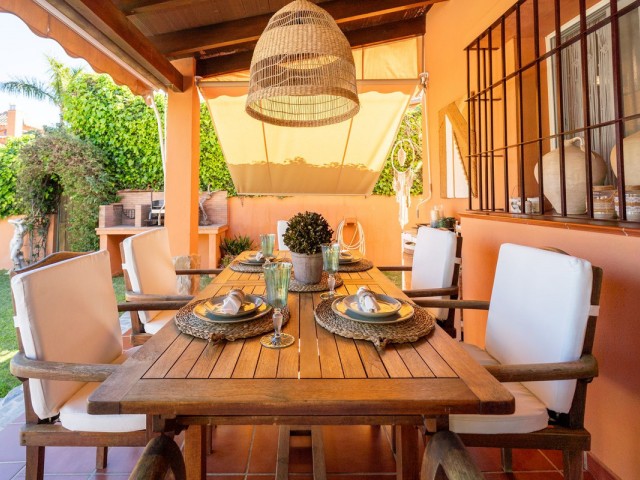 4 Bedrooms Villa in Mijas Costa