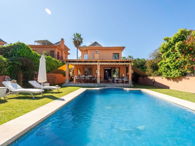 Villa, Mijas Costa, R5353693