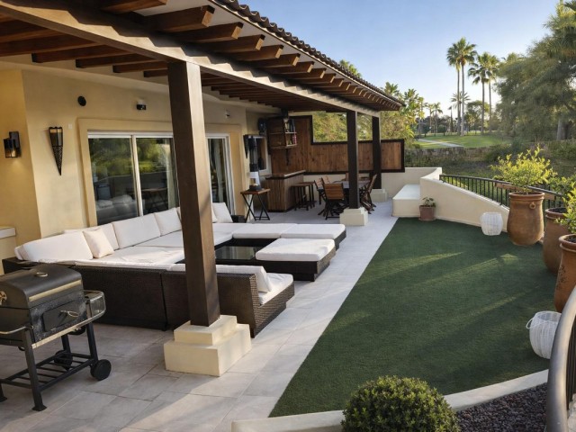 3 Makuuhuoneen Huoneisto San Roque Club