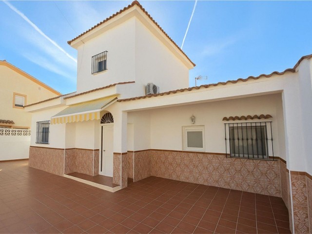 2 Sovrums Villa i Arroyo de la Miel