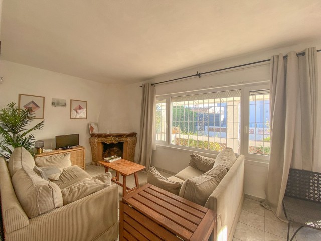 Villa, Costabella, R4244473