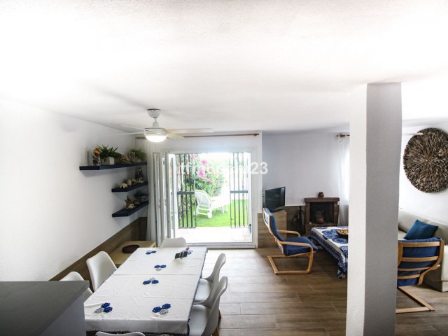 4 Makuuhuoneen Huvila Casares Playa