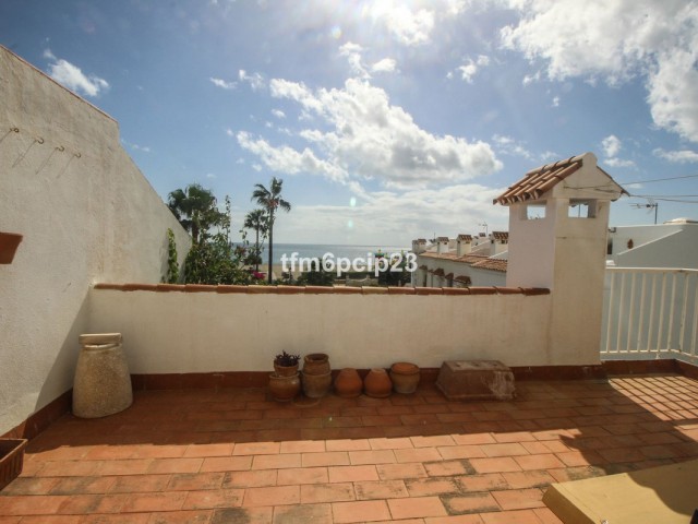 4 Makuuhuoneen Huvila Casares Playa