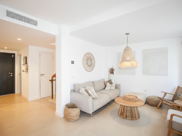 Maison mitoyenne avec 3 Chambres  à Estepona