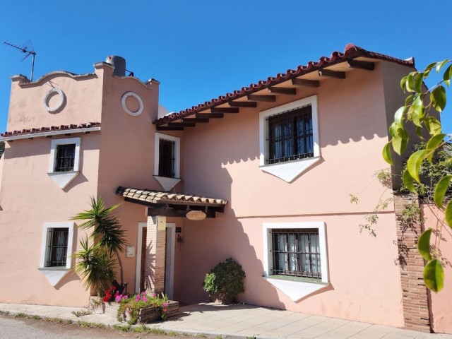 3 Schlafzimmer Villa in Estepona