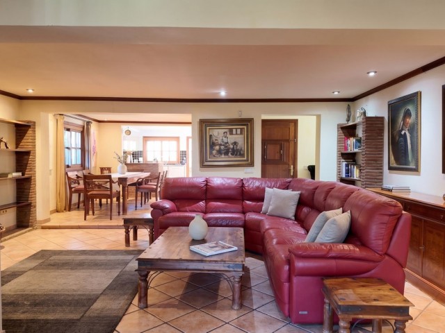 3 Schlafzimmer Villa in Estepona