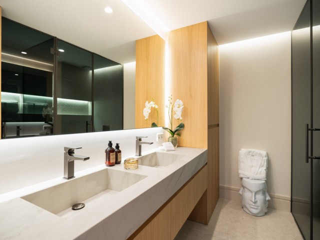 2 Makuuhuoneen Huoneisto Puerto Banús