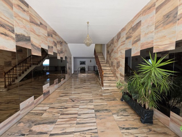 4 Schlafzimmer Apartment in Torremolinos