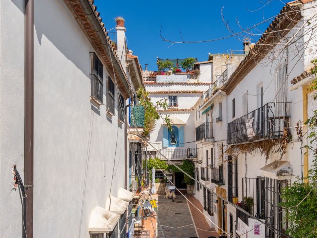 2 Bedrooms Apartment in Marbella