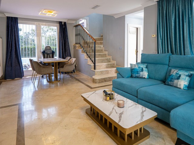 2 Soveroms Rekkehus i Nueva Andalucía