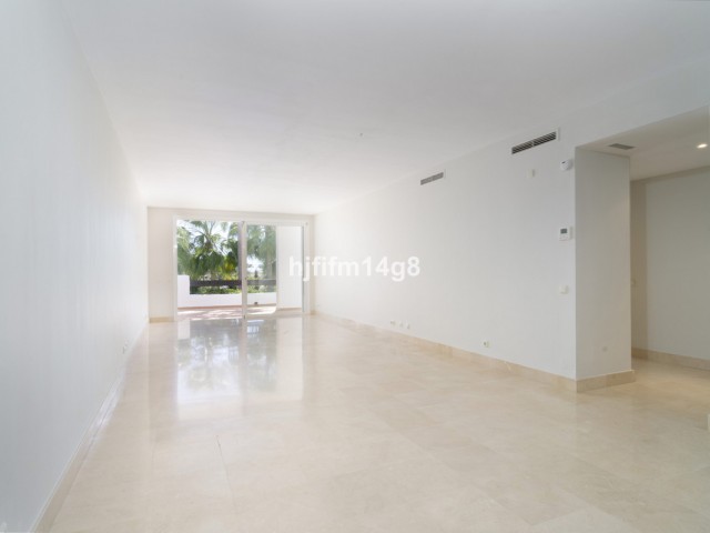 3 Soveroms Leilighet i Nueva Andalucía