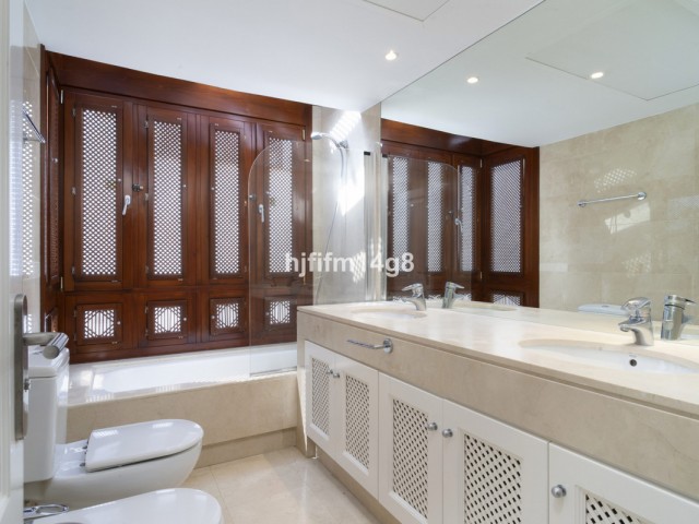 3 Soveroms Leilighet i Nueva Andalucía