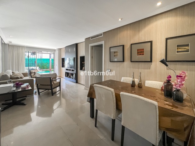 2 Bedrooms Apartment in Marbella