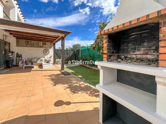 2 Bedrooms Apartment in Marbella