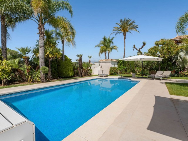 5 Schlafzimmer Villa in Elviria