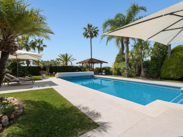 5 Schlafzimmer Villa in Elviria