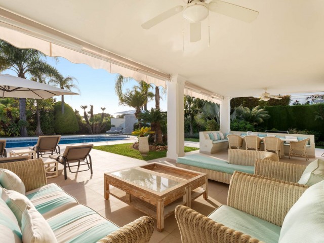 5 Schlafzimmer Villa in Elviria