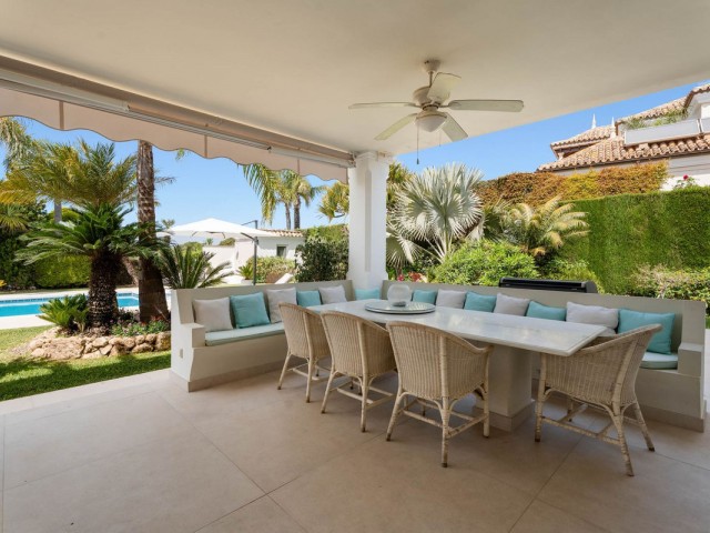 5 Schlafzimmer Villa in Elviria