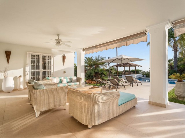 5 Schlafzimmer Villa in Elviria