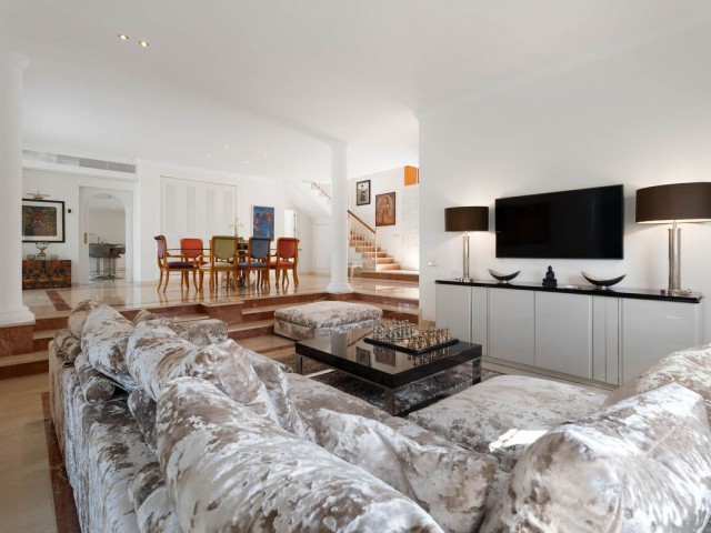 5 Schlafzimmer Villa in Elviria