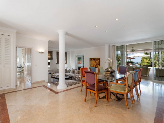 5 Schlafzimmer Villa in Elviria