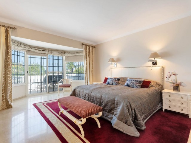 5 Schlafzimmer Villa in Elviria