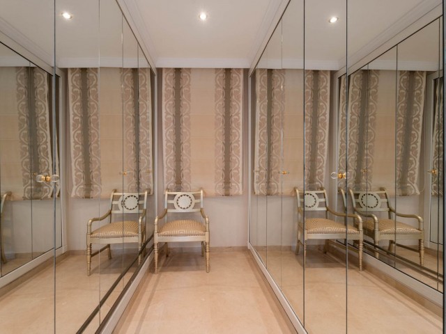 5 Schlafzimmer Villa in Elviria