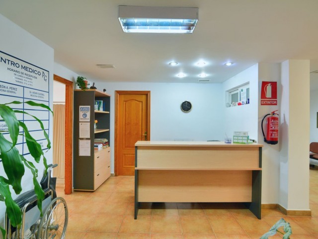 4 Bedrooms Apartment in Fuengirola