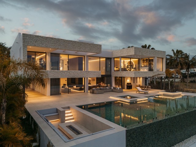 4 Makuuhuoneen Huvila Benahavís