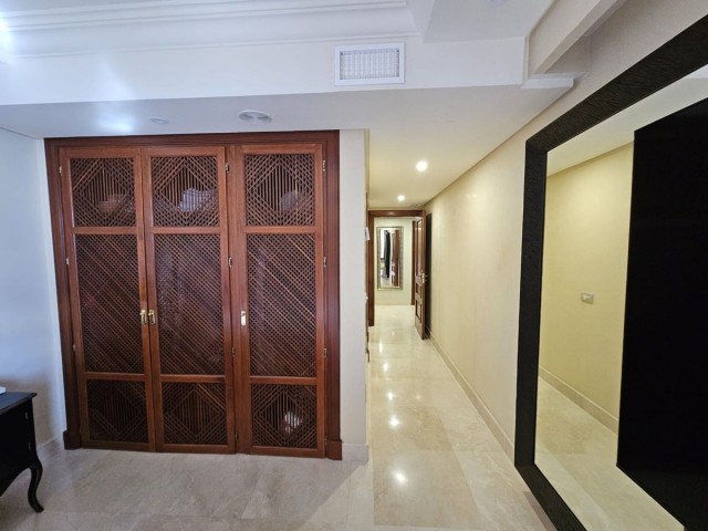 3 Makuuhuoneen Huoneisto Estepona