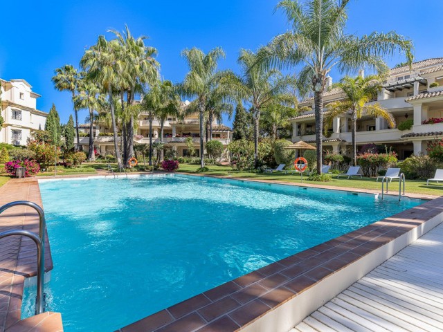 3 Makuuhuoneen Huoneisto Nueva Andalucía