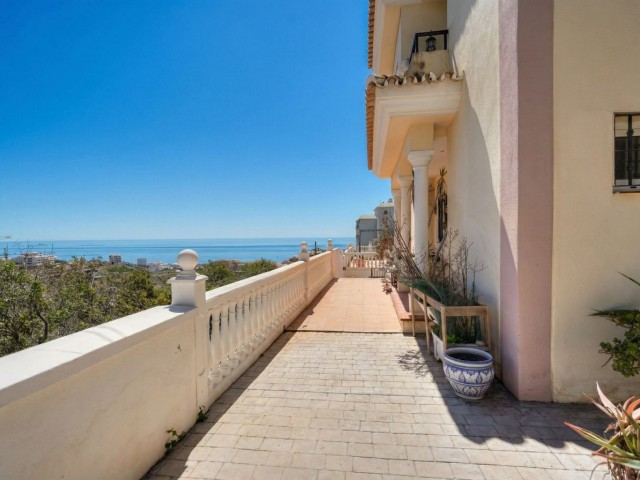 4 Makuuhuoneen Huvila Torreblanca