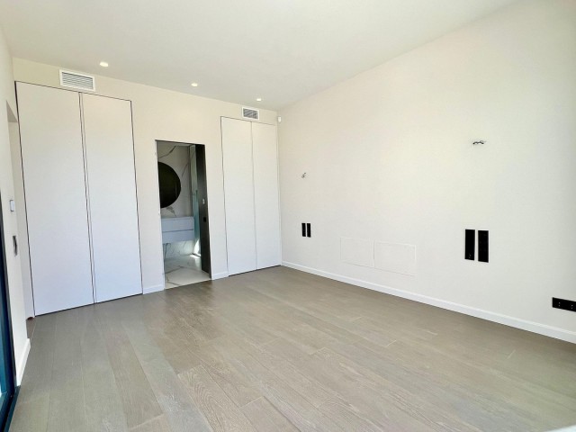 6 Makuuhuoneen Huvila Elviria