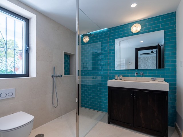 7 Bedrooms Villa in Guadalmina Baja