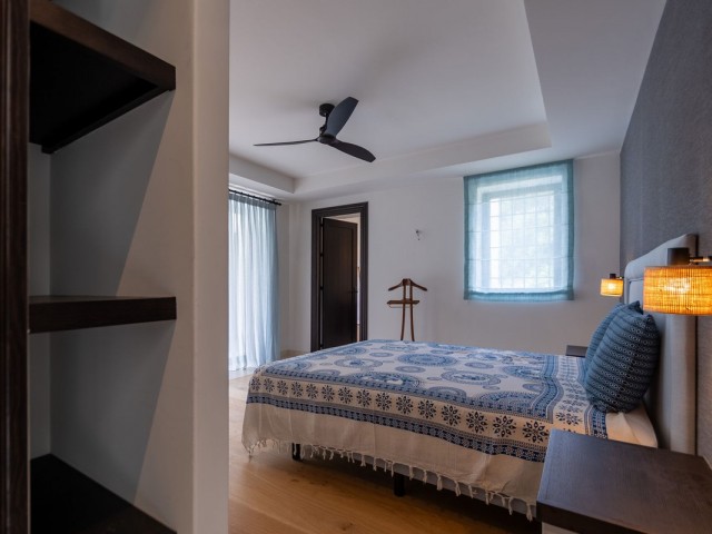 7 Bedrooms Villa in Guadalmina Baja